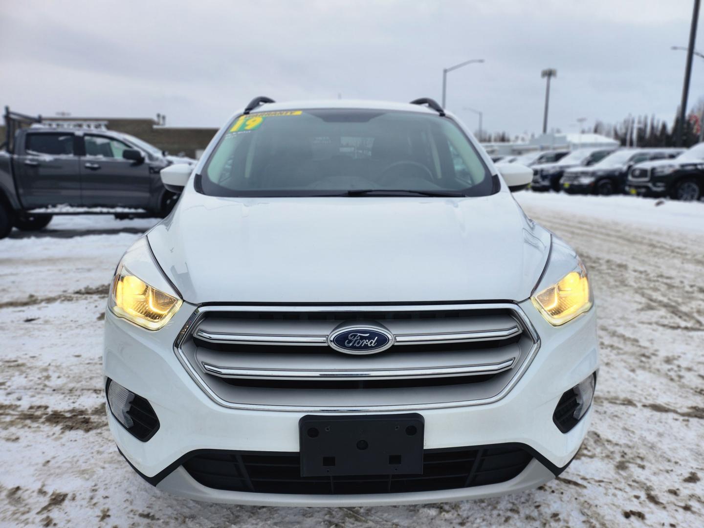 2019 White /BLACK Ford Escape SEL 4WD (1FMCU9HDXKU) with an 1.5L L4 DOHC 16V engine, 6A transmission, located at 1960 Industrial Drive, Wasilla, 99654, (907) 274-2277, 61.573475, -149.400146 - Photo#2